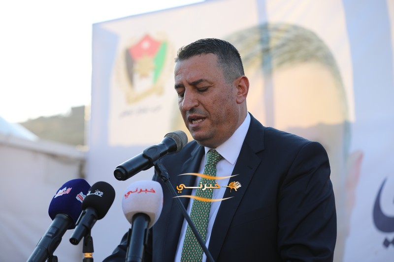 المرشح البستنجي يفتتح مقره الإنتخابي في عمان