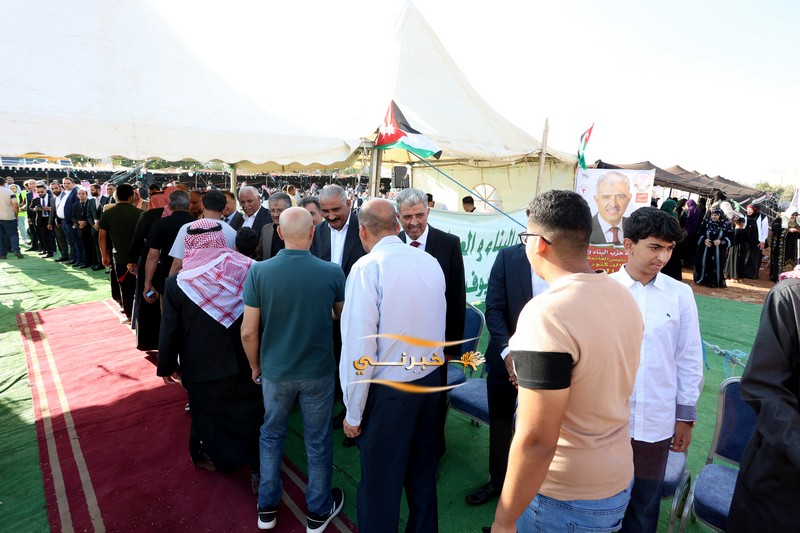 الآلاف يشاركون في حفل افتتاح مقر قائمة حزب البناء والعمل 