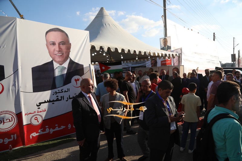  القيسي يفتتح مقره بحضور أعضاء قائمة الحزم - صور