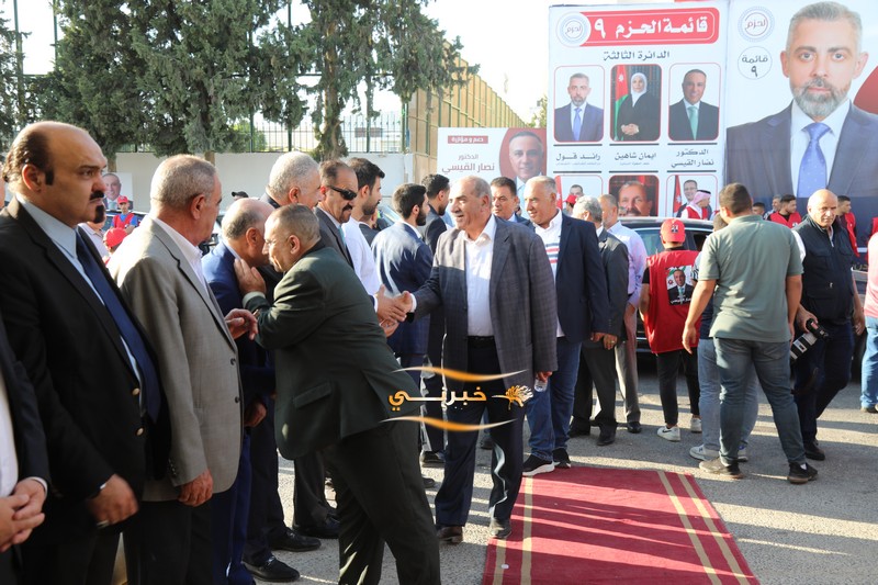  القيسي يفتتح مقره بحضور أعضاء قائمة الحزم - صور