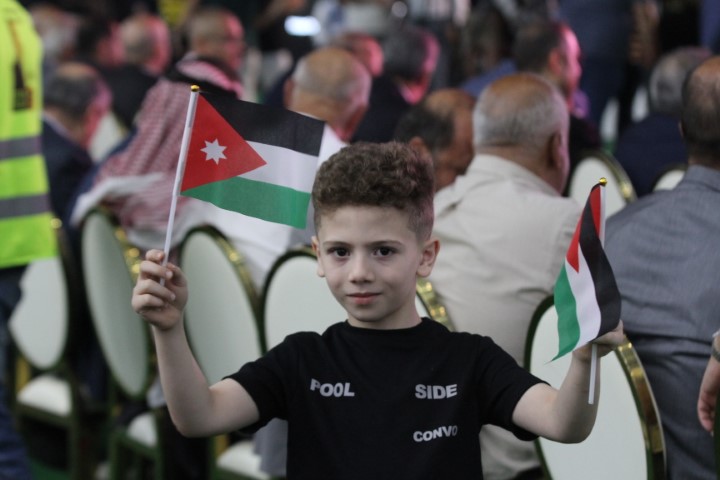 مهرجان انتخابي حاشد لكتلة وطن في دائرة اربد الاولى