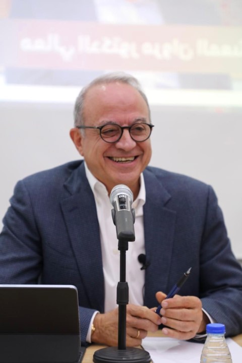 المعشر يحاضر حول الانتخابات الأمريكية في ديوان (آل عبد الهادي)