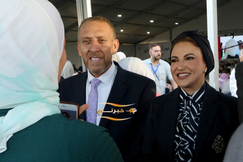 اللوزي أول مرشحة في القوائم المحلية تفتتح مقرها الانتخابي وسط حضور الآلاف