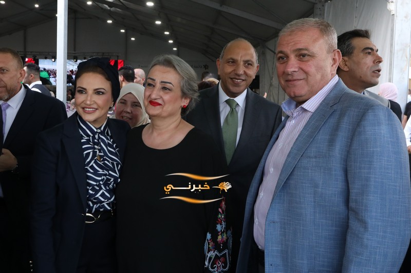اللوزي أول مرشحة في القوائم المحلية تفتتح مقرها الانتخابي وسط حضور الآلاف