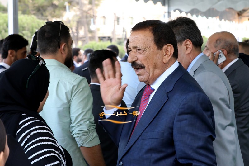 اللوزي أول مرشحة في القوائم المحلية تفتتح مقرها الانتخابي وسط حضور الآلاف