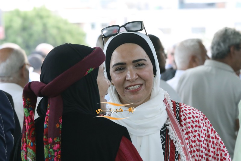 اللوزي أول مرشحة في القوائم المحلية تفتتح مقرها الانتخابي وسط حضور الآلاف