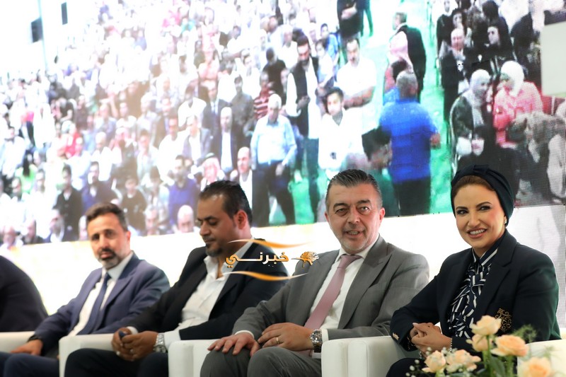 اللوزي أول مرشحة في القوائم المحلية تفتتح مقرها الانتخابي وسط حضور الآلاف