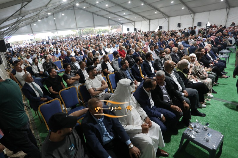 اللوزي أول مرشحة في القوائم المحلية تفتتح مقرها الانتخابي وسط حضور الآلاف
