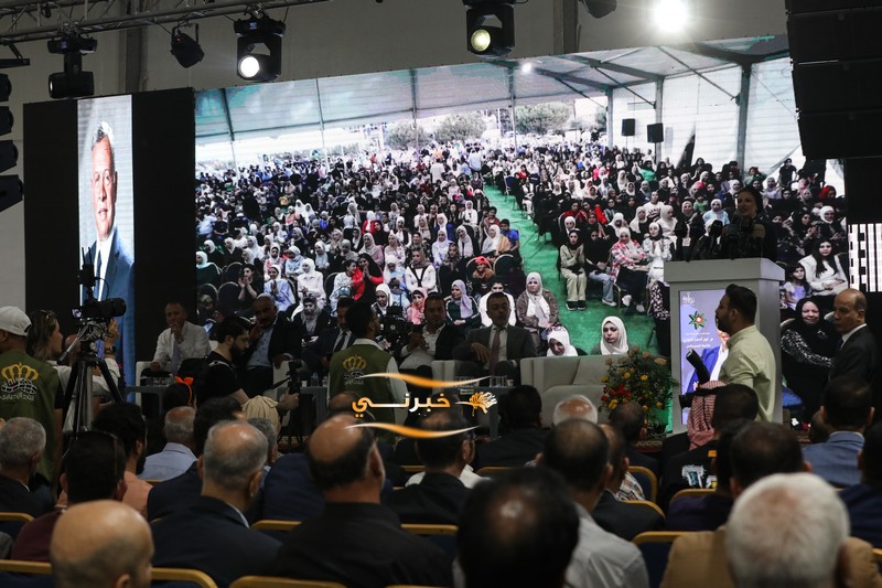 اللوزي أول مرشحة في القوائم المحلية تفتتح مقرها الانتخابي وسط حضور الآلاف