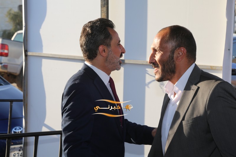 بحضور جماهيري يتجاوز 8 آلاف شخص.. مرشح إجماع المناصير (المهندس إبراهيم) يفتتح مقره الانتخاب