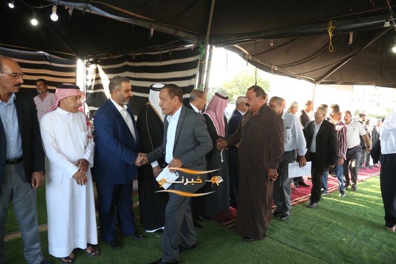 بحضور جماهيري يتجاوز 8 آلاف شخص.. مرشح إجماع المناصير (المهندس إبراهيم) يفتتح مقره الانتخاب