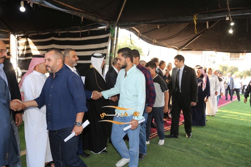 بحضور جماهيري يتجاوز 8 آلاف شخص.. مرشح إجماع المناصير (المهندس إبراهيم) يفتتح مقره الانتخاب