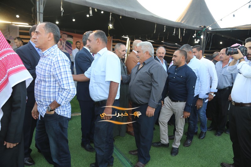 بحضور جماهيري يتجاوز 8 آلاف شخص.. مرشح إجماع المناصير (المهندس إبراهيم) يفتتح مقره الانتخاب