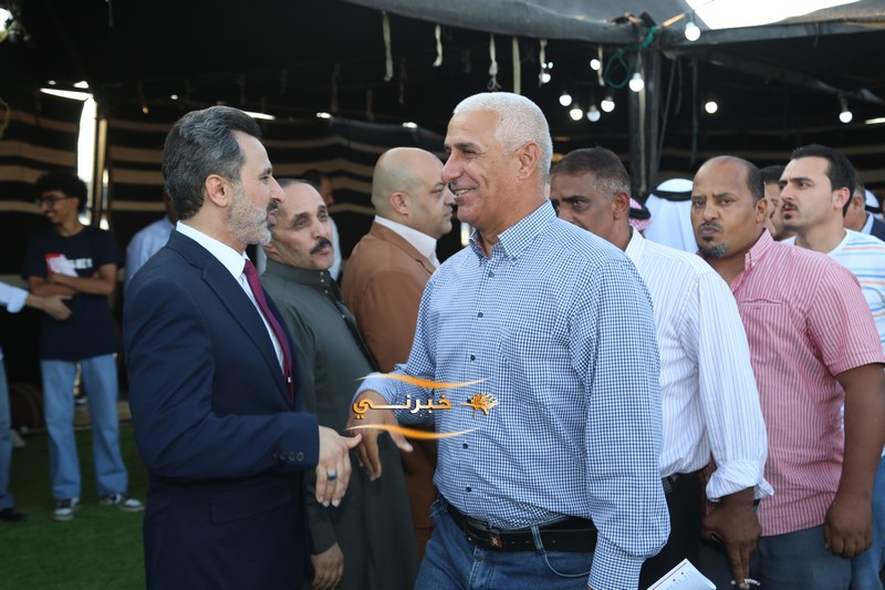 بحضور جماهيري يتجاوز 8 آلاف شخص.. مرشح إجماع المناصير (المهندس إبراهيم) يفتتح مقره الانتخاب