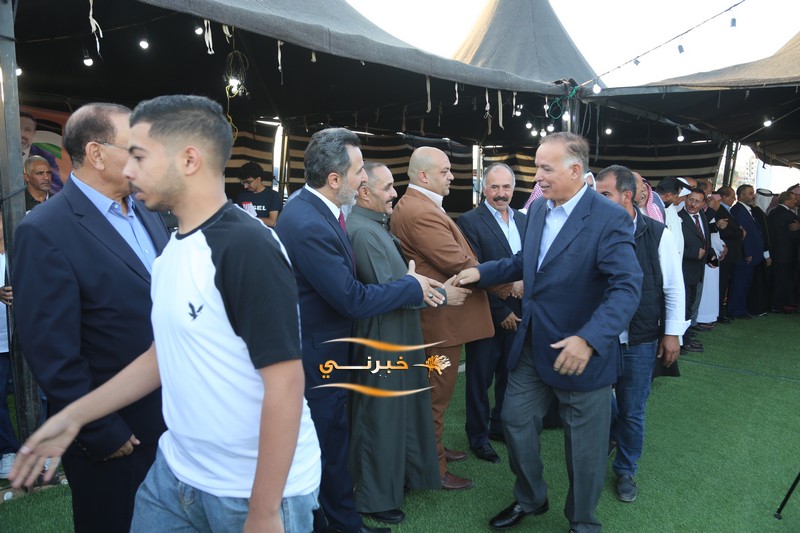 بحضور جماهيري يتجاوز 8 آلاف شخص.. مرشح إجماع المناصير (المهندس إبراهيم) يفتتح مقره الانتخاب