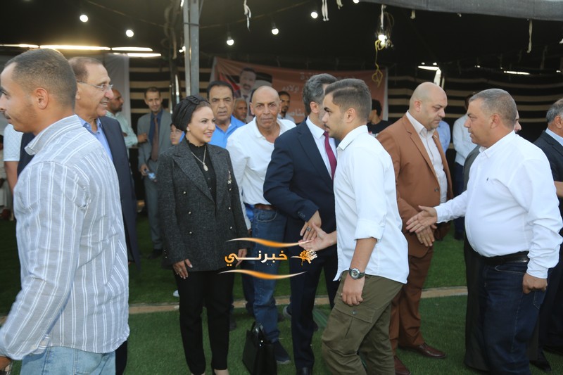 بحضور جماهيري يتجاوز 8 آلاف شخص.. مرشح إجماع المناصير (المهندس إبراهيم) يفتتح مقره الانتخاب