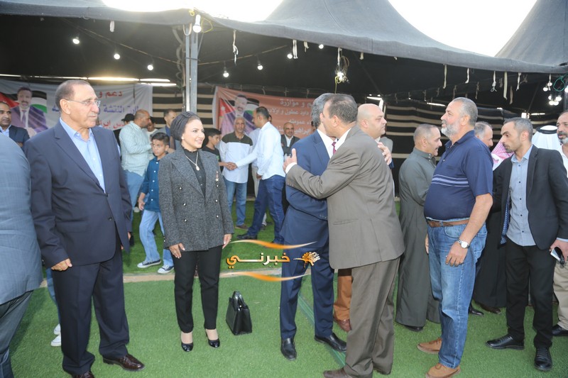 بحضور جماهيري يتجاوز 8 آلاف شخص.. مرشح إجماع المناصير (المهندس إبراهيم) يفتتح مقره الانتخاب