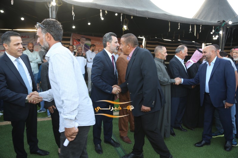 بحضور جماهيري يتجاوز 8 آلاف شخص.. مرشح إجماع المناصير (المهندس إبراهيم) يفتتح مقره الانتخاب