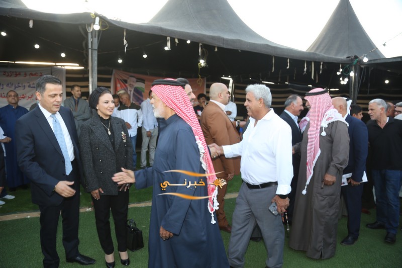 بحضور جماهيري يتجاوز 8 آلاف شخص.. مرشح إجماع المناصير (المهندس إبراهيم) يفتتح مقره الانتخاب