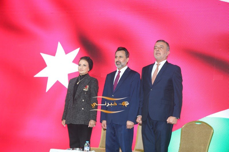 بحضور جماهيري يتجاوز 8 آلاف شخص.. مرشح إجماع المناصير (المهندس إبراهيم) يفتتح مقره الانتخاب