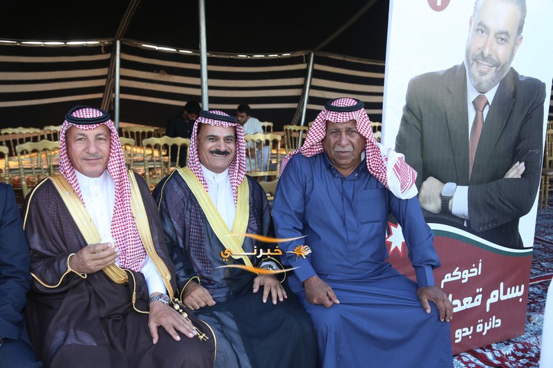 اقبال شديد وكثيف على افتتاح مقر سعادة النائب بسام الفايز