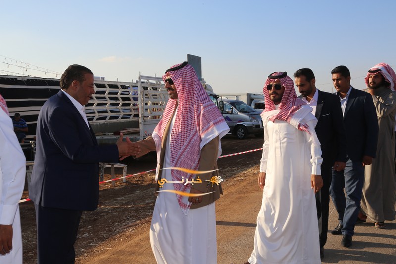 اقبال شديد وكثيف على افتتاح مقر سعادة النائب بسام الفايز