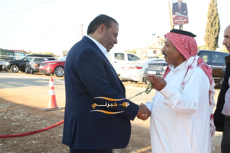 اقبال شديد وكثيف على افتتاح مقر سعادة النائب بسام الفايز