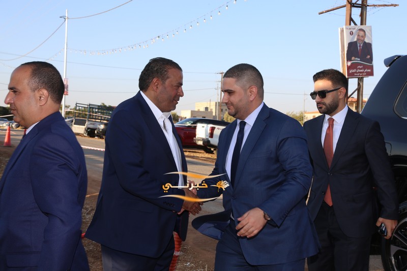 اقبال شديد وكثيف على افتتاح مقر سعادة النائب بسام الفايز