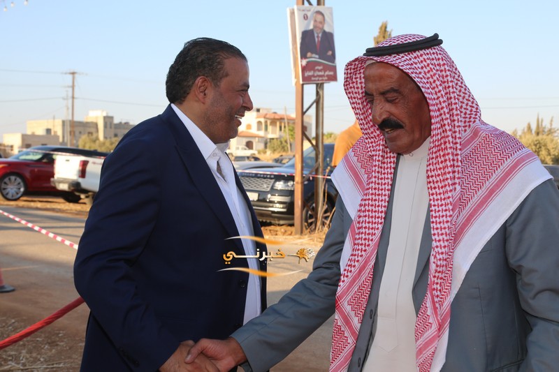 اقبال شديد وكثيف على افتتاح مقر سعادة النائب بسام الفايز