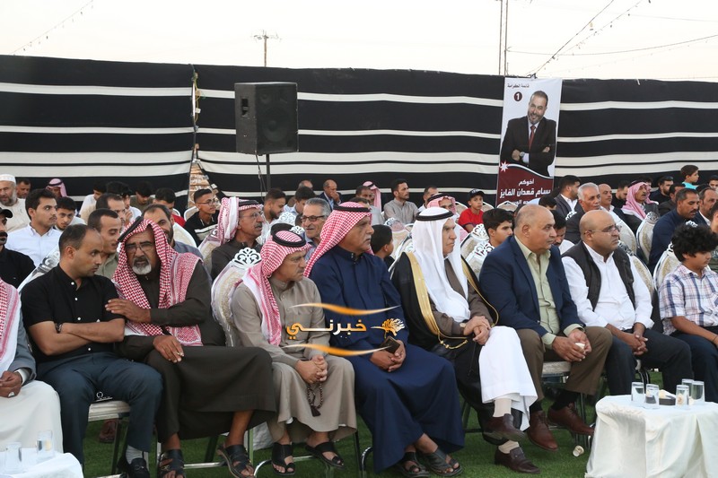 اقبال شديد وكثيف على افتتاح مقر سعادة النائب بسام الفايز