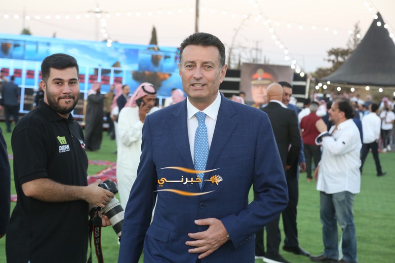 اقبال شديد وكثيف على افتتاح مقر سعادة النائب بسام الفايز