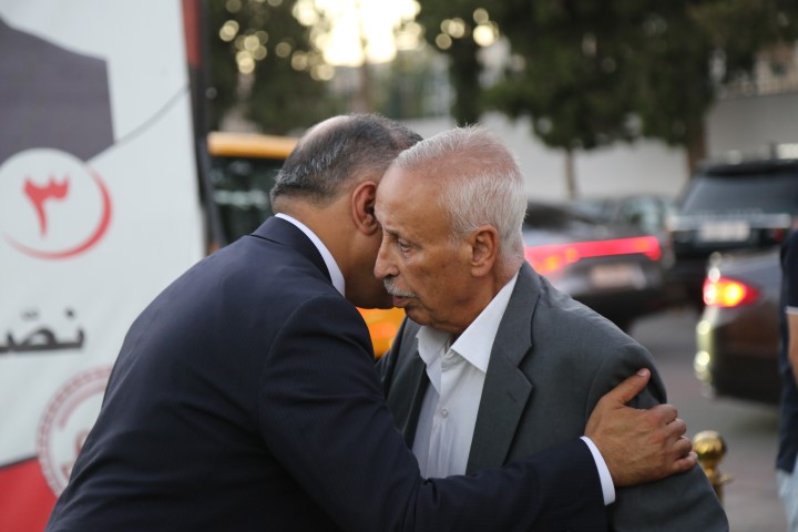 نصار القيسي يستقبل المهنئين - صور