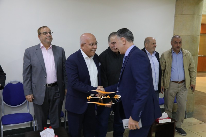 خليل الحاج توفيق يستقبل التهاني 