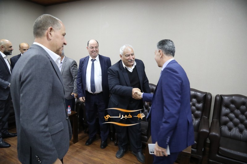 خليل الحاج توفيق يستقبل التهاني 