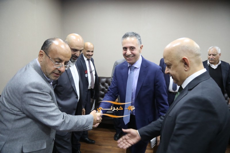 خليل الحاج توفيق يستقبل التهاني 