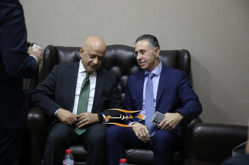 خليل الحاج توفيق يستقبل التهاني 