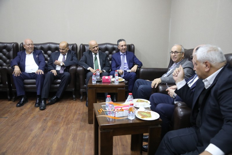 خليل الحاج توفيق يستقبل التهاني 