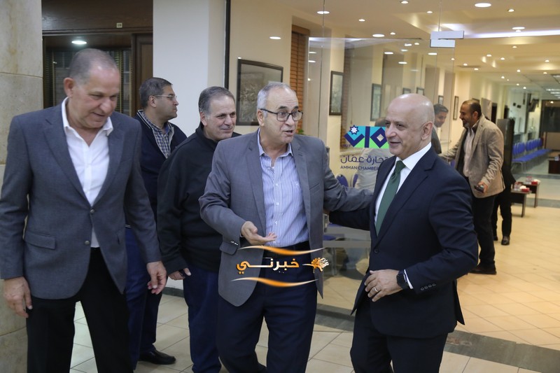 خليل الحاج توفيق يستقبل التهاني 