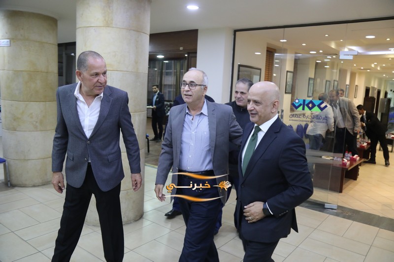 خليل الحاج توفيق يستقبل التهاني 