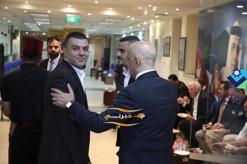 خليل الحاج توفيق يستقبل التهاني 