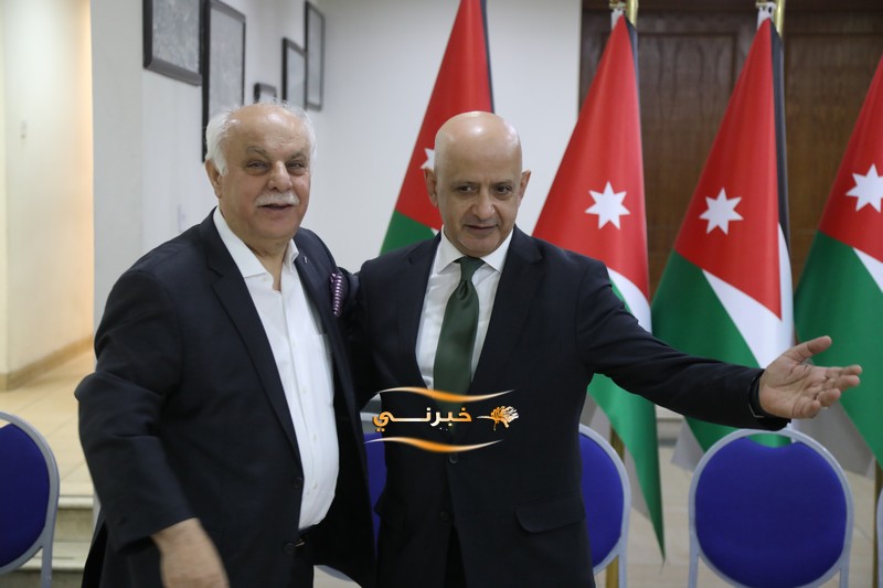 خليل الحاج توفيق يستقبل التهاني 