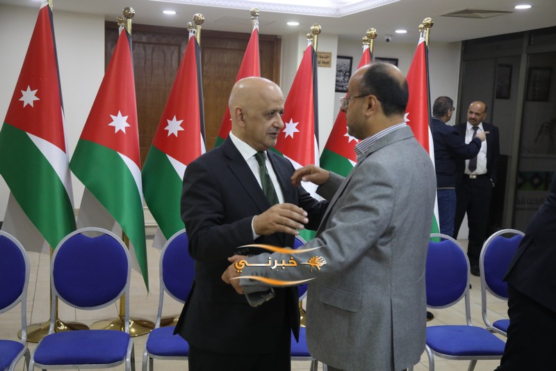 خليل الحاج توفيق يستقبل التهاني 