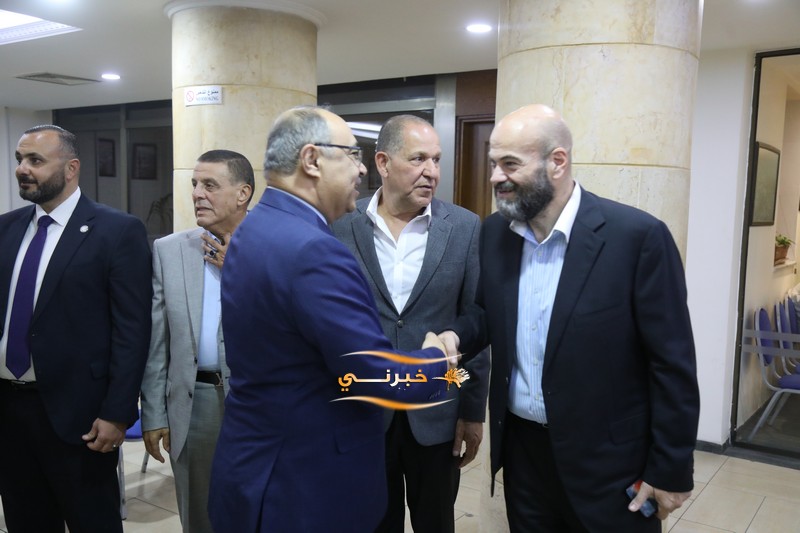 خليل الحاج توفيق يستقبل التهاني 