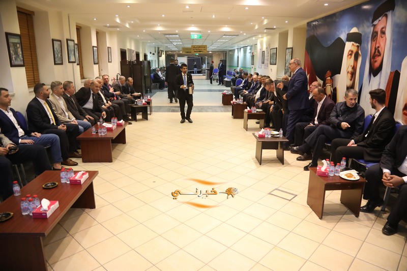 خليل الحاج توفيق يستقبل التهاني 