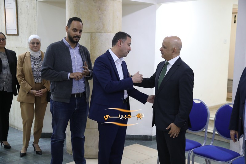 خليل الحاج توفيق يستقبل التهاني 