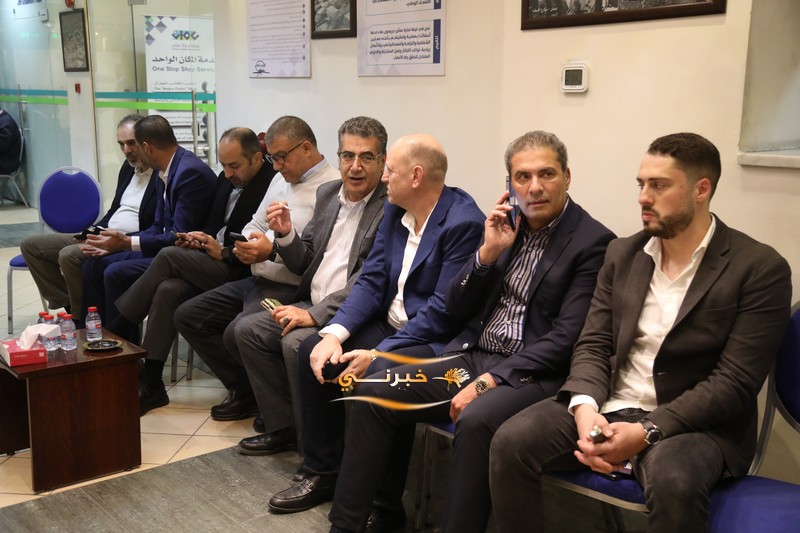 خليل الحاج توفيق يستقبل التهاني 