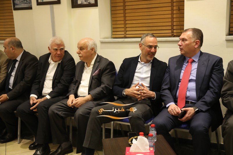 خليل الحاج توفيق يستقبل التهاني 