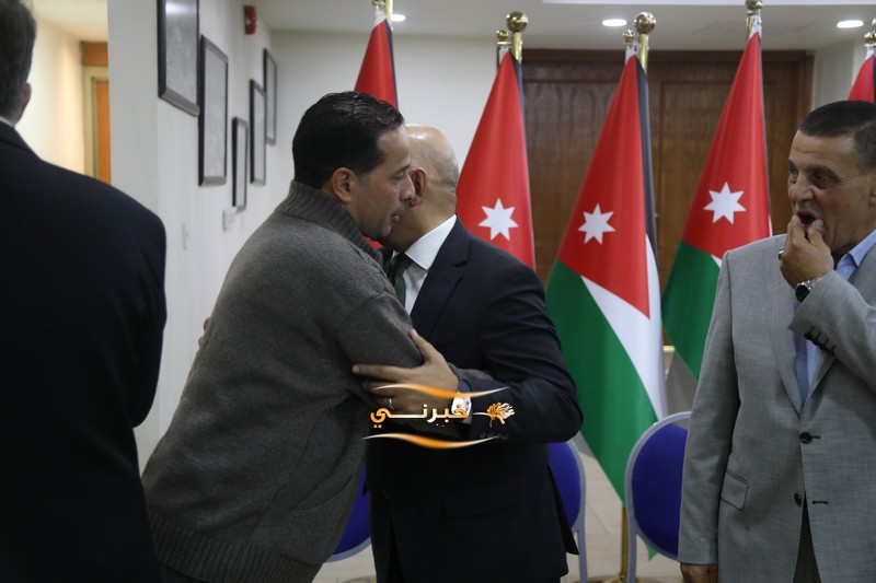 خليل الحاج توفيق يستقبل التهاني 