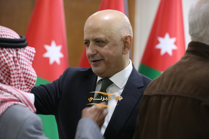 خليل الحاج توفيق يستقبل التهاني 