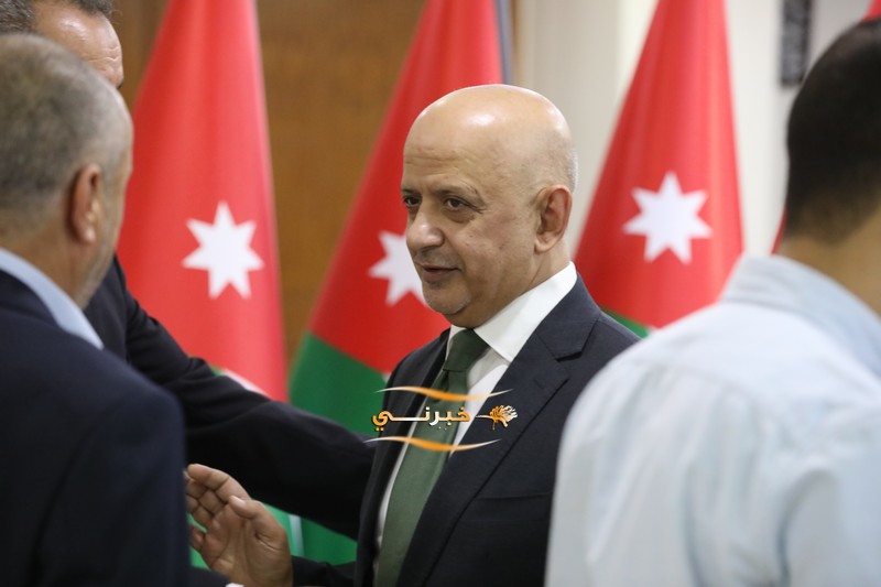 خليل الحاج توفيق يستقبل التهاني 